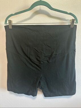 Old Navy Black Maternity Women’s Bike Shorts